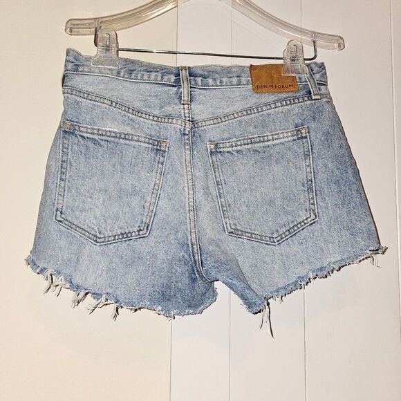 Aritzia Denim Forum Women's  The Ex Boyfriend Denim Short Light Wash Size 26 EUC - Picture 12 of 16